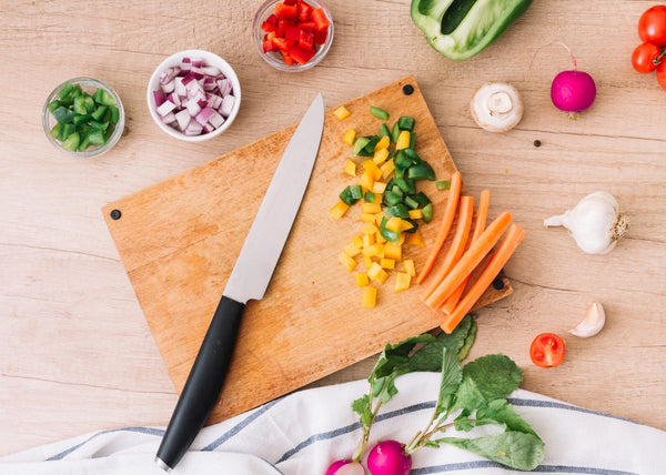 How to Choose the Right Kitchen Knives for Everyday Cooking